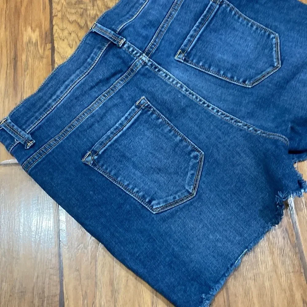 Forever 21 Plus Distressed Stretch Denim Shorts Cut offs